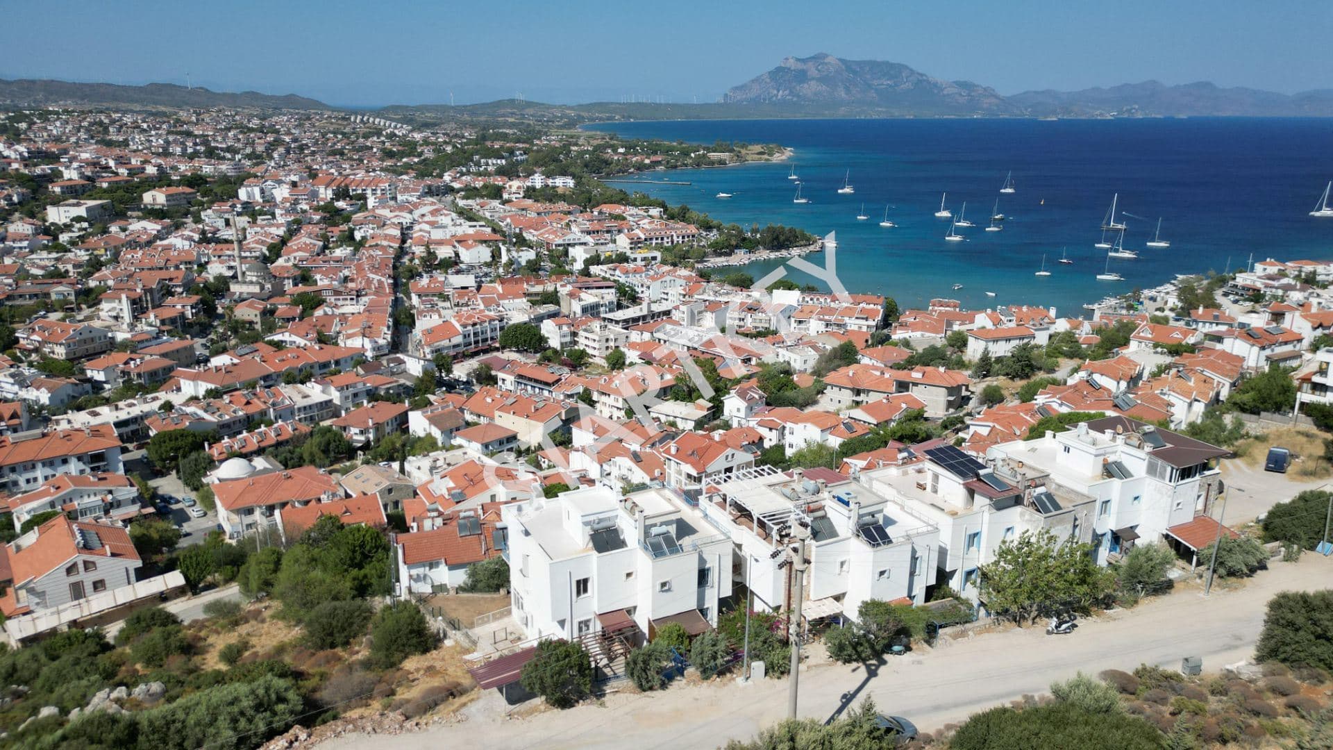 Datça Merkezde Deniz Manzaralı Satılık İkiz Villa — kare 4