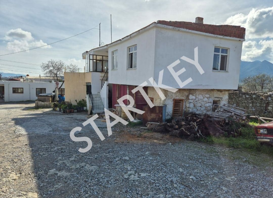 Datça Reşadiye'de Satılık 2 Katlı 2 Daireden Oluşan Deniz Manzaralı Köy Evi — kare 4