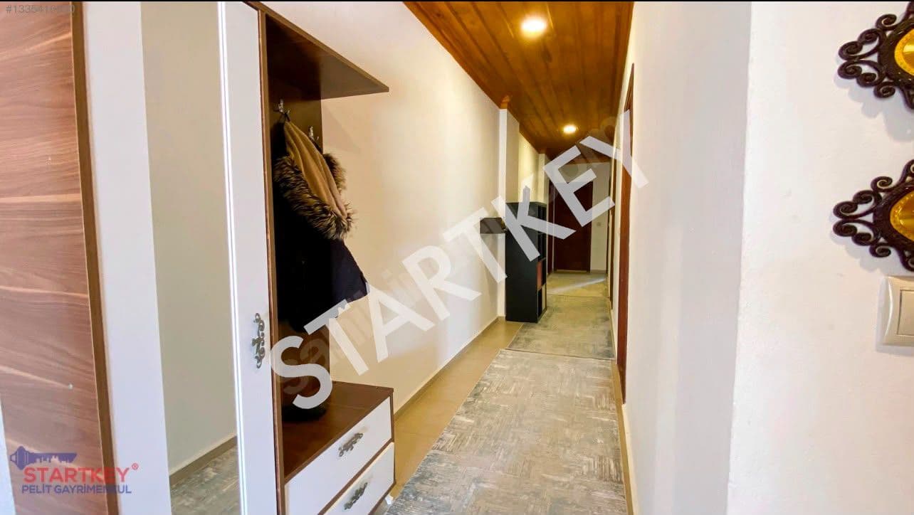 Doğa İçinde, Havuzlu ve Geniş Bahçeli Çiftlik Evi — kare 2